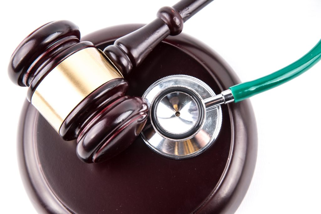 Picture of a gavel and stethoscope together